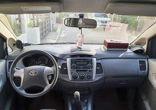 Selling Bronze Toyota Innova 2013 in Manila