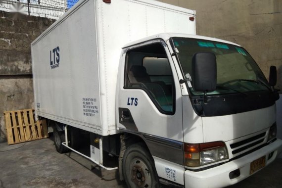 Sell White 2012 Isuzu Elf in Manila