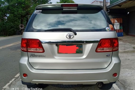 Silver Toyota Fortuner 2006 for sale in Cainta