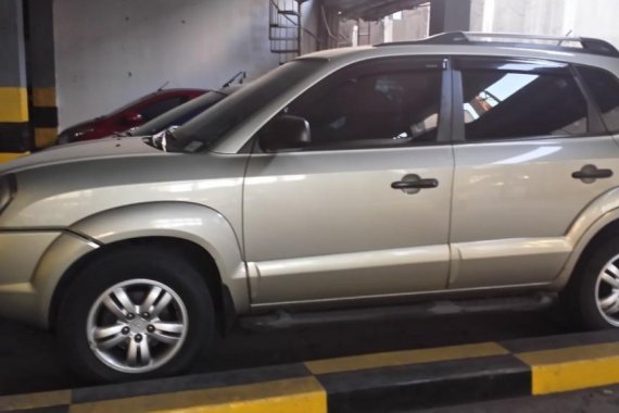 Silver Hyundai Tucson 2007 for sale in Automatic