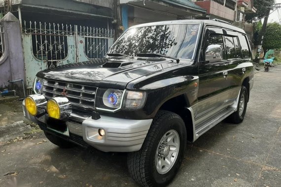 Selling Black Mitsubishi Pajero 2004 in Quezon City