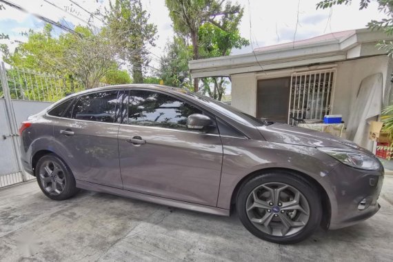 Grey Ford Focus 2014 for sale in Manila