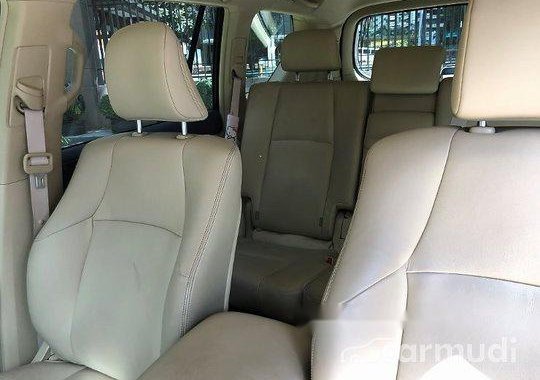 Selling Green Toyota Land cruiser prado 2014 in Manila