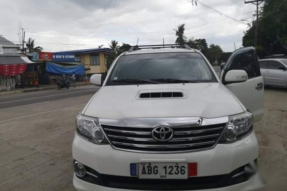 White Toyota Fortuner 2015 for sale in Manual