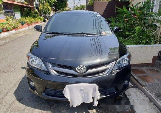 Selling Black Toyota Corolla altis 2012 in Manila