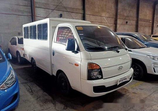 White Hyundai H-100 2018 for sale in Quezon