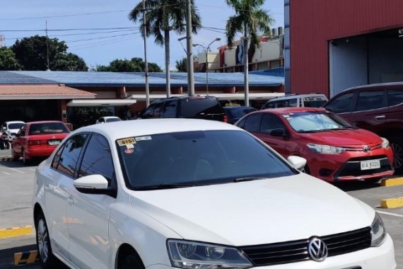 Sell White 2014 Volkswagen Jetta in Las Pinas