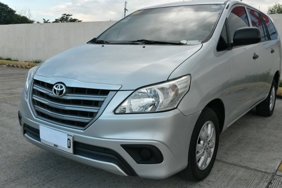 2015 Toyota INNOVA E