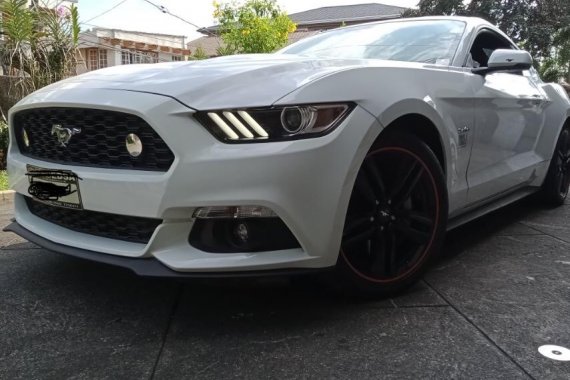 6000 km Ford Mustang 2015