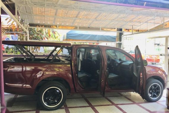 Selling Purple Isuzu D-Max 2014 in Quezon City