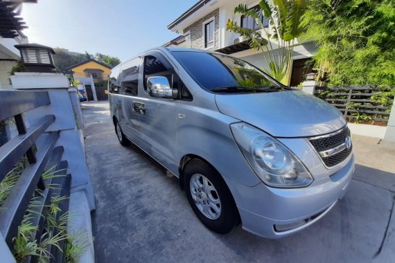 Selling Silver Hyundai Grand starex 2008 in Quezon City