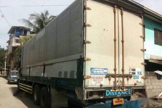 Green Mitsubishi Fuso 2010 for sale in Cagayan de Oro