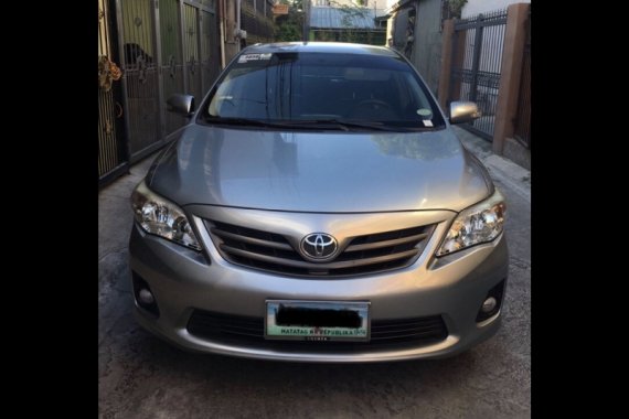 Selling Grey Toyota Corolla altis 2012 Sedan at 78000 in Manila