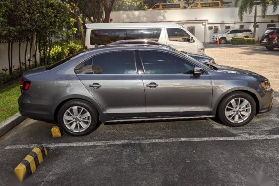 Grey Volkswagen Jetta 2011 for sale in Manila