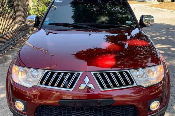 Red Mitsubishi Montero 2009 for sale in Manila