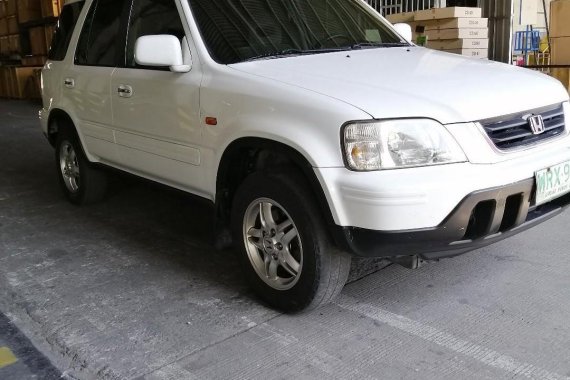 Selling White Honda Cr-V 2001 in Calamba