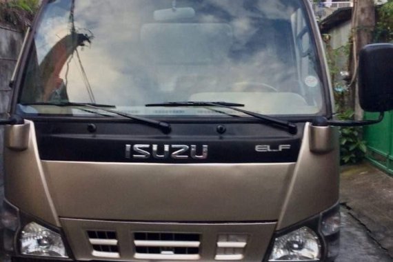 Sell Blue 2019 Isuzu Elf in Manila