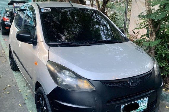 Silver Hyundai I10 2010 for sale in Mandaluyong