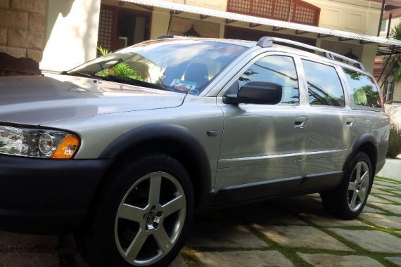 Selling Volvo Xc70 2005 in Muntinlupa