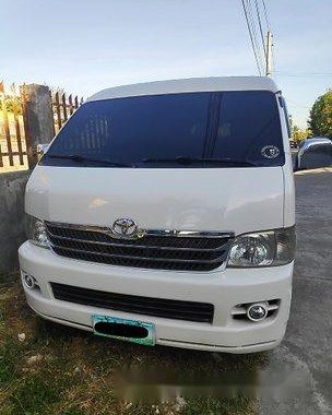 White Toyota Hiace 2008 Van for sale 