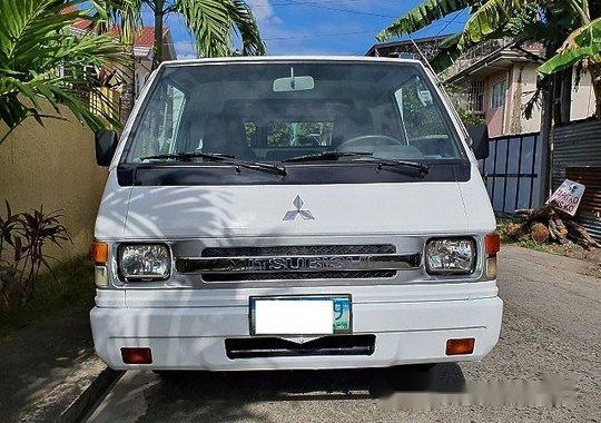 White Mitsubishi L300 2010 Manual for sale 