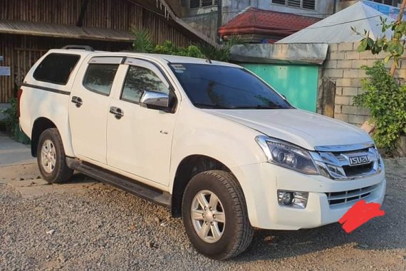 Well Maintained Isuzu DMax 2016 LS A/T Top of the line