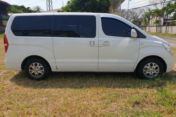 Sell 2013 Hyundai Grand Starex in Binan 