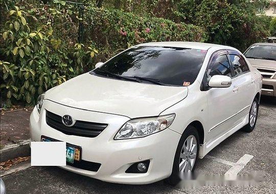 White Toyota Corolla altis 2010 for sale in Manila
