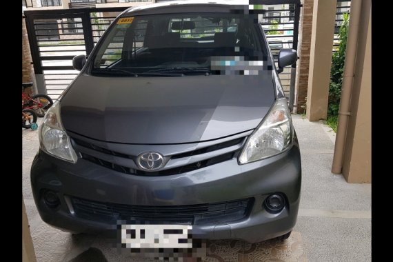 Selling Grey Toyota Avanza 2014 SUV / MPV in General Trias