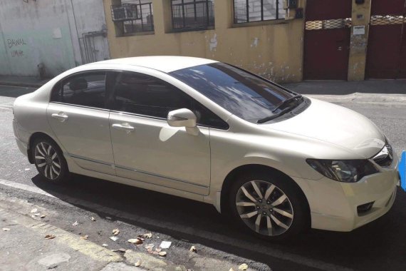 Sell Pearl White 2010 Honda Civic in Mandaluyong