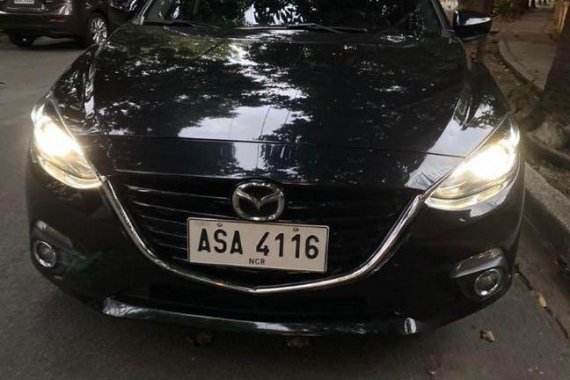 Selling Black Mazda 3 2015 in Manila