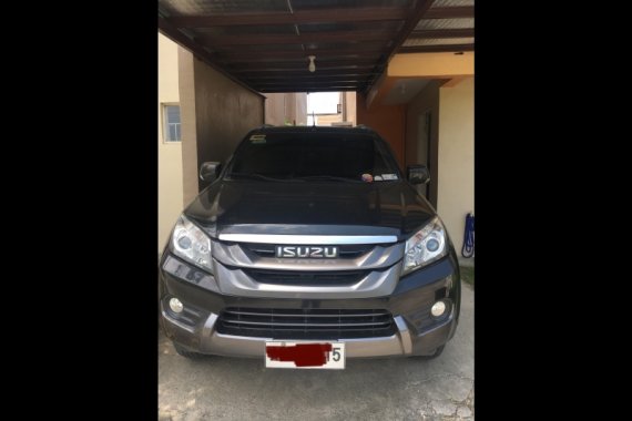 Selling Grey Isuzu Mu-X 2015 SUV / MPV in Imus