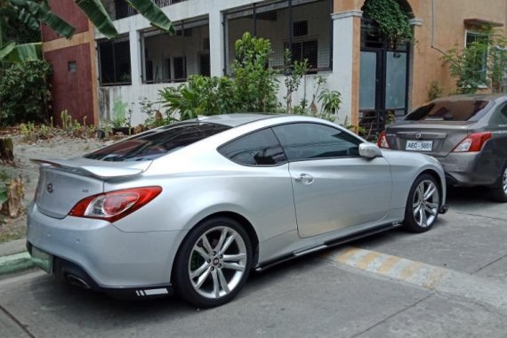 Silver Hyundai Genesis 2015 for sale in Cainta