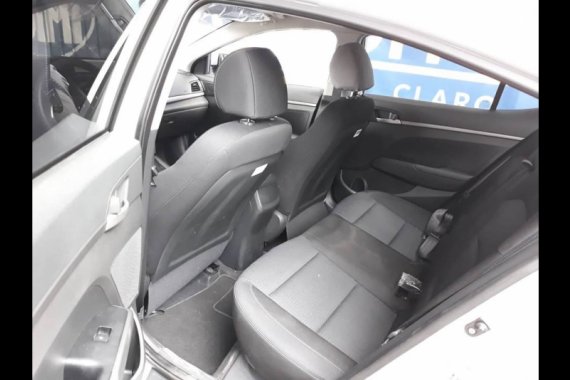 Sell Silver 2017 Hyundai Elantra Sedan at 3463 in Paranaque City