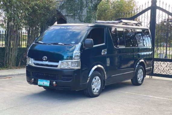 Toyota Hiace Commuter Loaded 2006 model