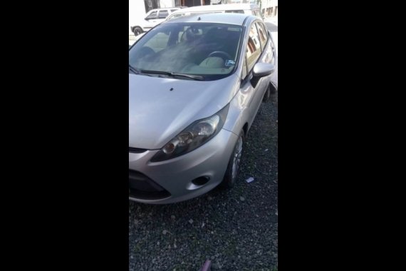 Selling Grey Ford Fiesta 2012 in General Trias