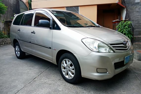 2011 Toyota Innova E