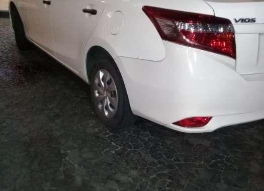 Toyota Vios 2015 Manual White GrabCar Pangkabuhayan w/PA for sale 450,000 neg