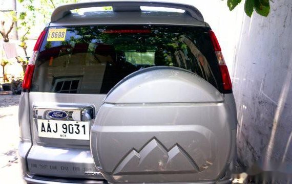 Silver Ford Everest 2014 SUV / MPV for sale in Manila
