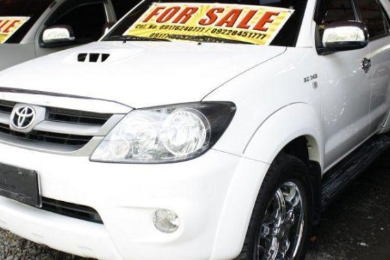 White Toyota Fortuner 2006 SUV / MPV for sale in Talisay