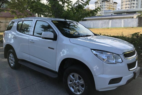 Sell White 2014 Chevrolet Trailblazer SUV / MPV in Parañaque
