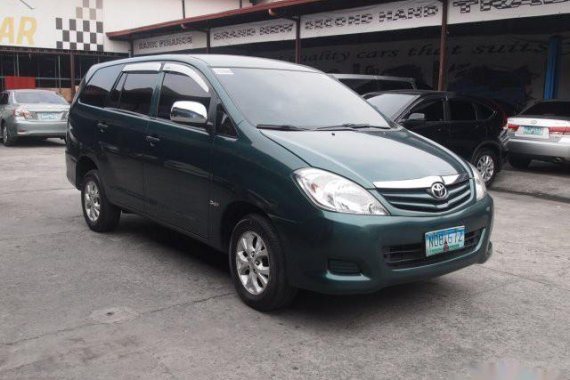 Sell Green 2010 Toyota Innova SUV / MPV in Quezon City