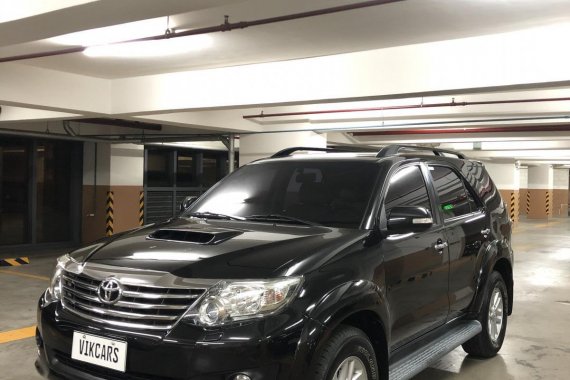 XTREME BLACK 2013 TOYOTA FORTUNER V 3.0L 4x4 TOP OF THE LINE AT LOW PRICE AVAILABLE IN EASTWOOD QC