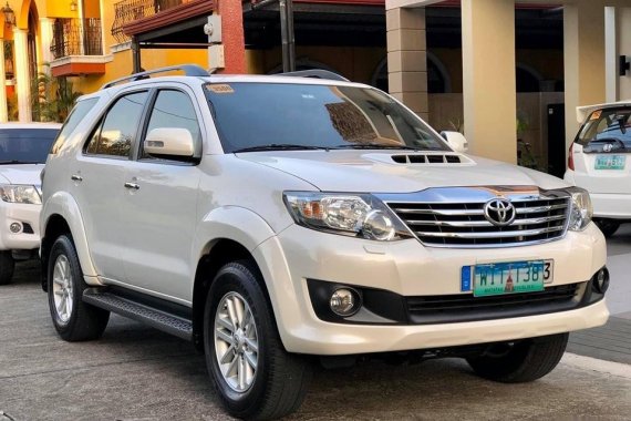 Sell White 2013 Toyota Fortuner SUV / MPV in Manila