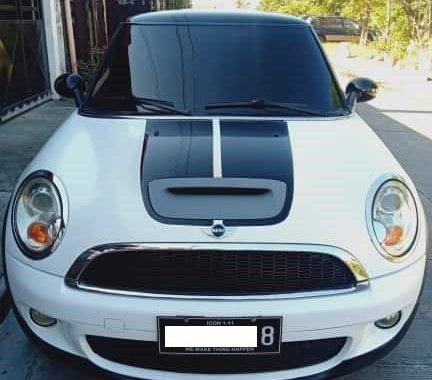 Selling White Mini Cooper 2010 Hatchback in Angeles