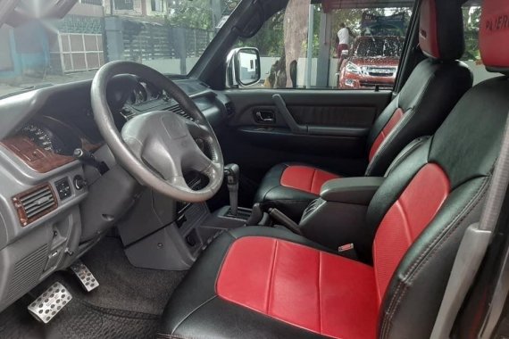 Black Mitsubishi Pajero 2004 SUV / MPV at Automatic  for sale in Manila