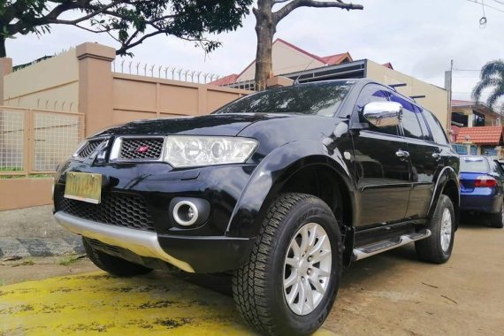 Sell Black 2011 Mitsubishi Montero SUV / MPV in Manila