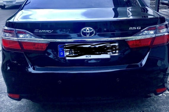 Sell Black 2015 Toyota Camry Sedan in Manila