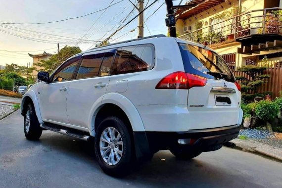 Selling White Mitsubishi Montero 2013 SUV / MPV in Manila