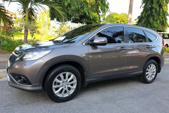 Sell Grey 2014 Honda Cr-V SUV / MPV in Manila